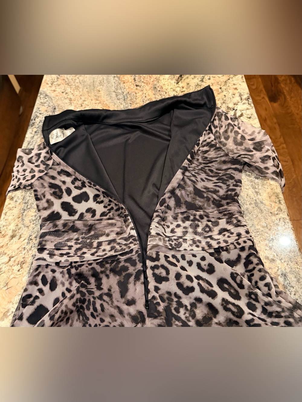 🐆 Eliza J Animal Print Midi Dress Size 8 Ruched Sleeve Mock Neck Fit & Flare - Picture 8 of 12